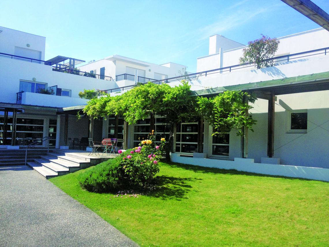 Résidence Services Seniors Villavie - Villa Royale : Jardin intérieur